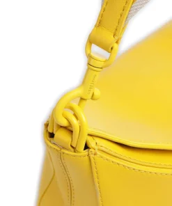 Alessa Kodiaq Sheep S Schultertasche fein genarbtes Leder gelb