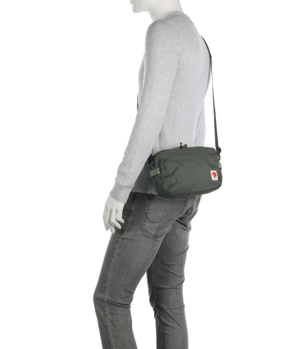 High Coast Umhängetasche recyceltes Polyamid dunkelgrün