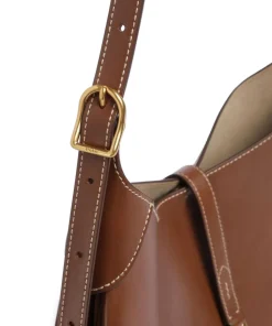 ID Collection Medium Beuteltasche fein genarbtes Rindsleder braun