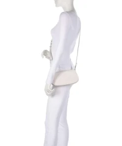 Myrtha Maxi Logo Schultertasche genarbtes Leder weiß