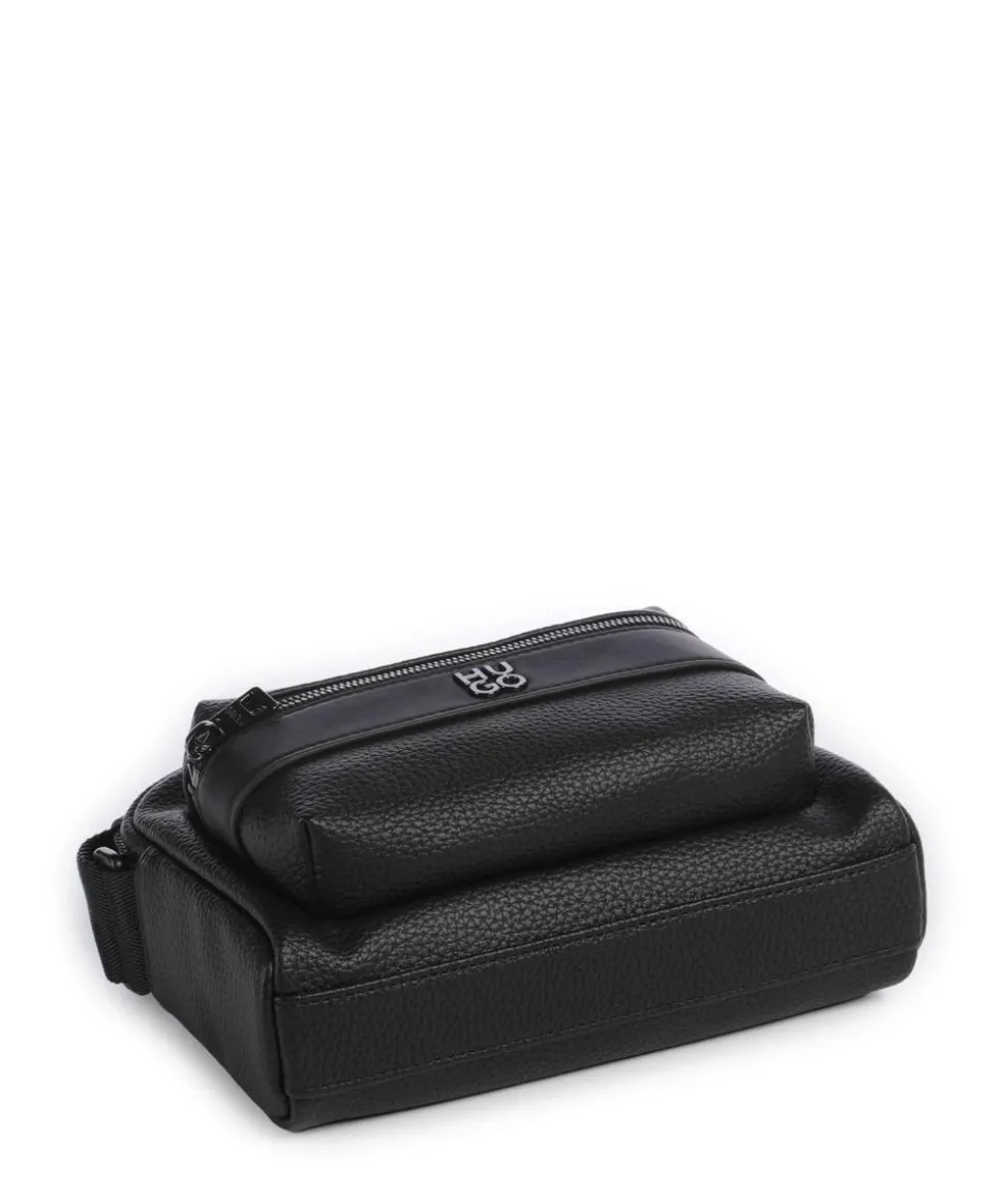 Quantic Umhängetasche Lederimitat schwarz